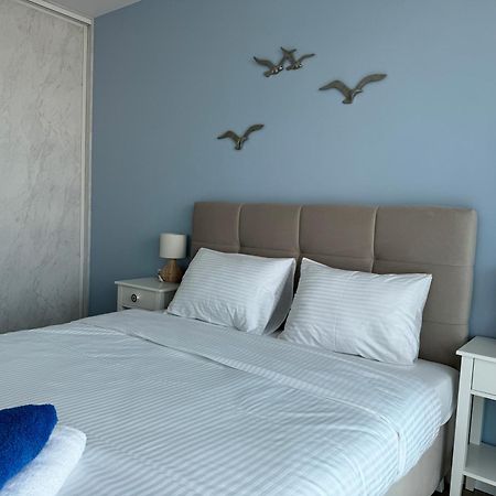 4Summer Kolobrzeg Apartamenty White Blue Sauna & Fitness & Parking 100 Metrow Do Pieknej Szerokiej Piaszczystej Plazy, Wspanialy Widok Z Duzego Tarasu! 100 Meter Zu Einem Schoenen Breiten Sandstrand, Herrliche Aussicht Von Einer Grossen Terrasse! Exterior photo