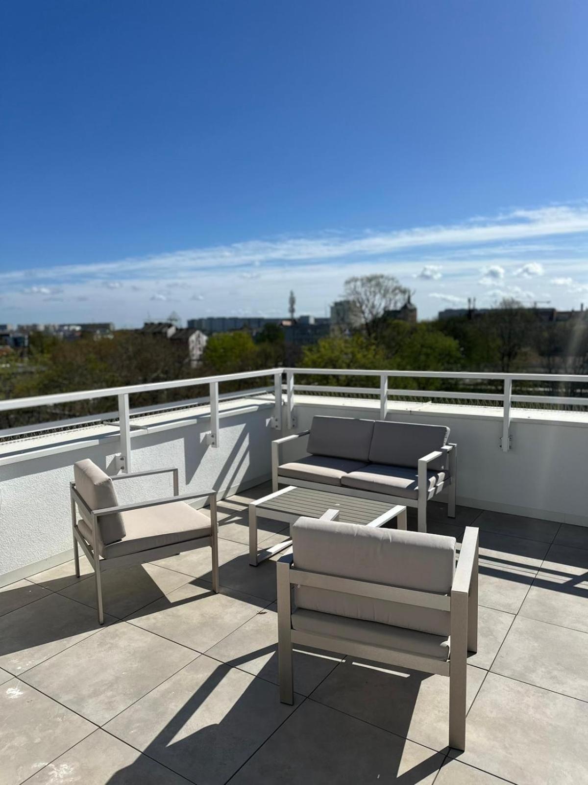 4Summer Kolobrzeg Apartamenty White Blue Sauna & Fitness & Parking 100 Metrow Do Pieknej Szerokiej Piaszczystej Plazy, Wspanialy Widok Z Duzego Tarasu! 100 Meter Zu Einem Schoenen Breiten Sandstrand, Herrliche Aussicht Von Einer Grossen Terrasse! Exterior photo
